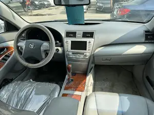 Toyota Camry 2010 Silver