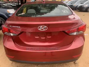 Hyundai Elantra 2016 Red