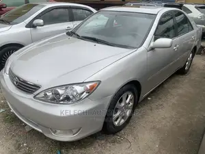 Toyota Camry 2.4 XLE 2005 Silver