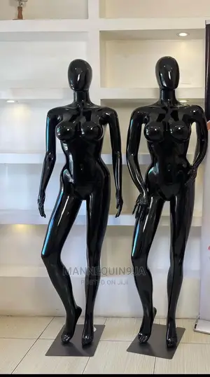 Size 12 Glossy Stylish Female Mannequins