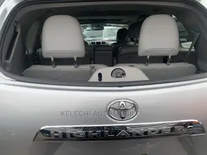Toyota Highlander Limited 2012 Silver