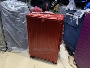 Medium Size Quality Unbreakable Travel Luggage