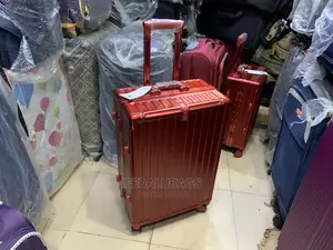 Medium Size Quality Unbreakable Travel Luggage