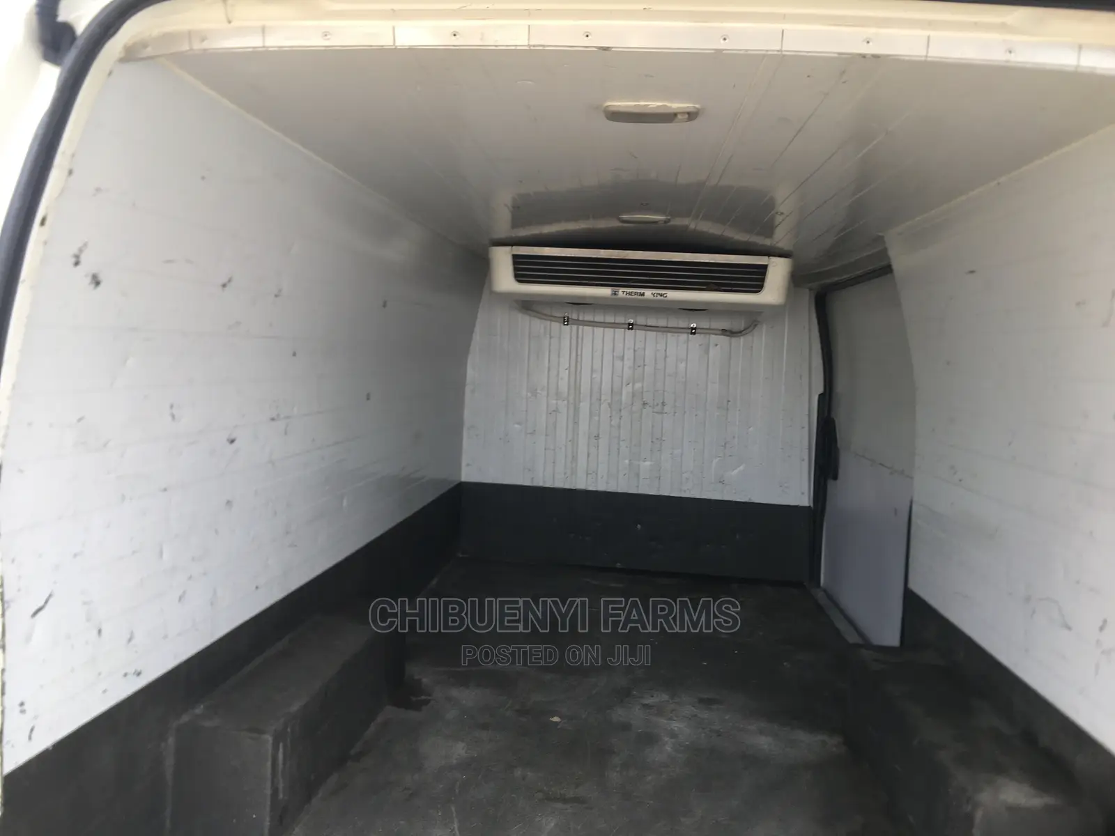 Toyota HiAce 2017 White