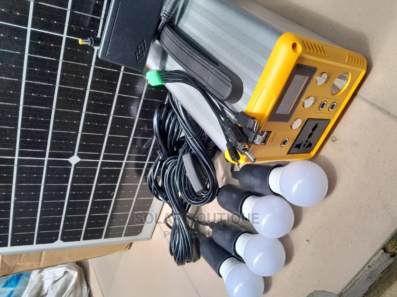 300w Solar Generator With 4 Bulbs