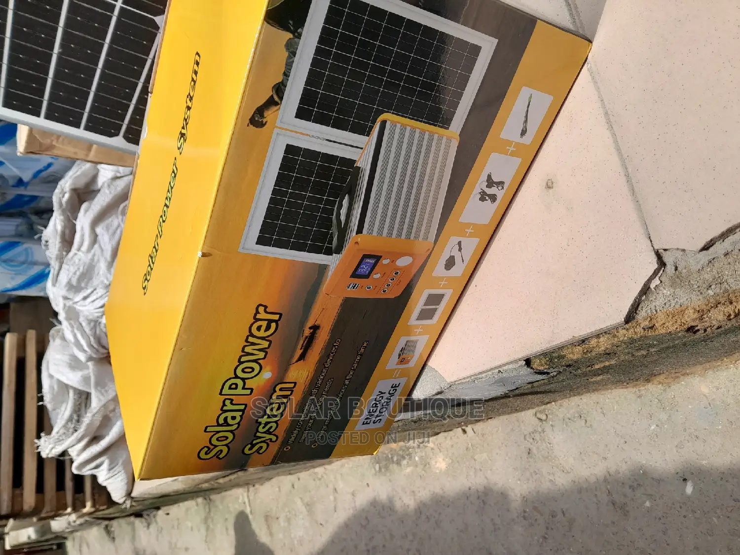 300w Solar Generator With 4 Bulbs