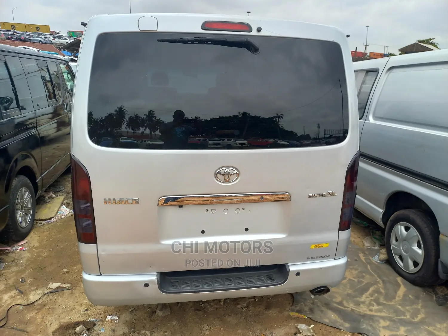 Toyota HiAce 2010 Silver
