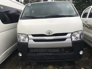 Toyota HiAce 2013 White