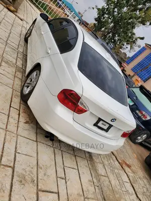 BMW 328i 2009 White