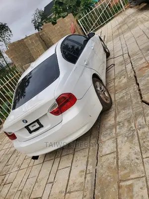 BMW 328i 2009 White