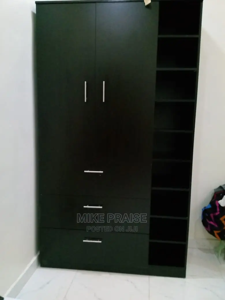 A Quality 4ft by 7ft Wardrobe