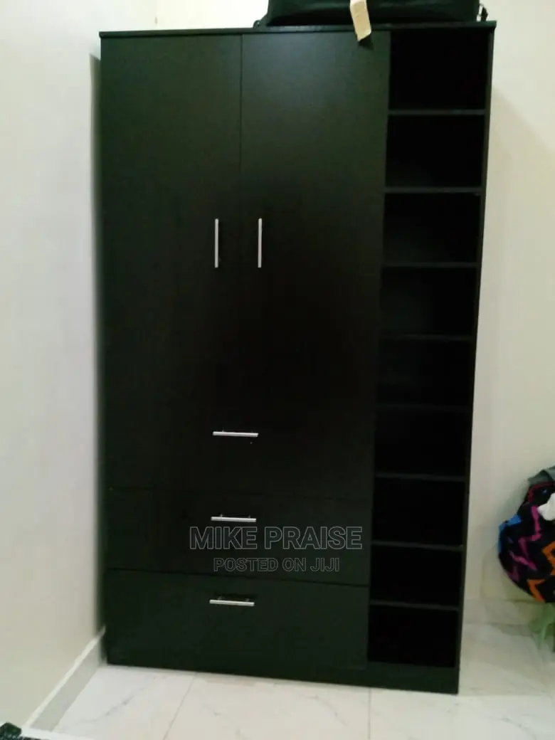 A Quality 4ft by 7ft Wardrobe