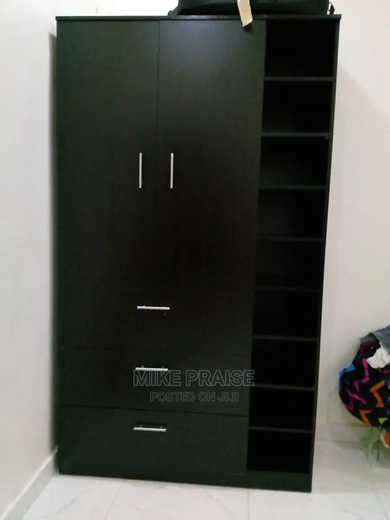 A Quality 4ft by 7ft Wardrobe