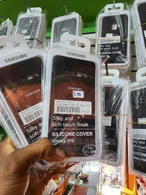Samsung Galaxy S10 Silicone Cover Case