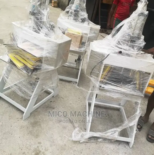 Pneumatic Nylon Punching Machine