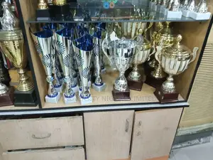 Gianttrophy and Award