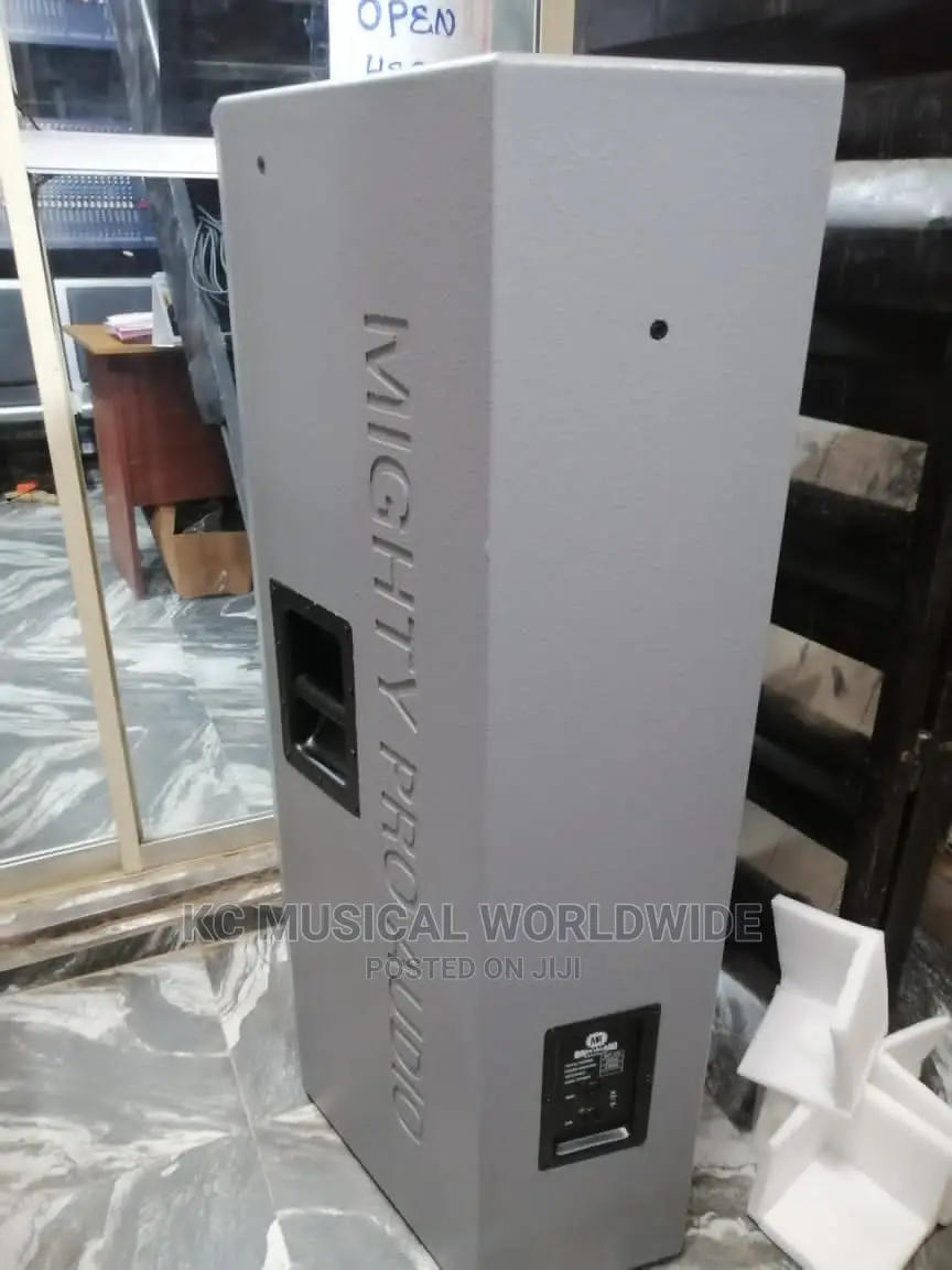Full Range Speaker and Double Subwoofer
