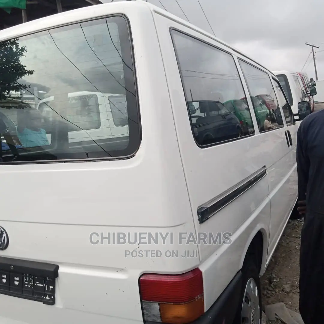 Volkswagen Transporter 2004 White