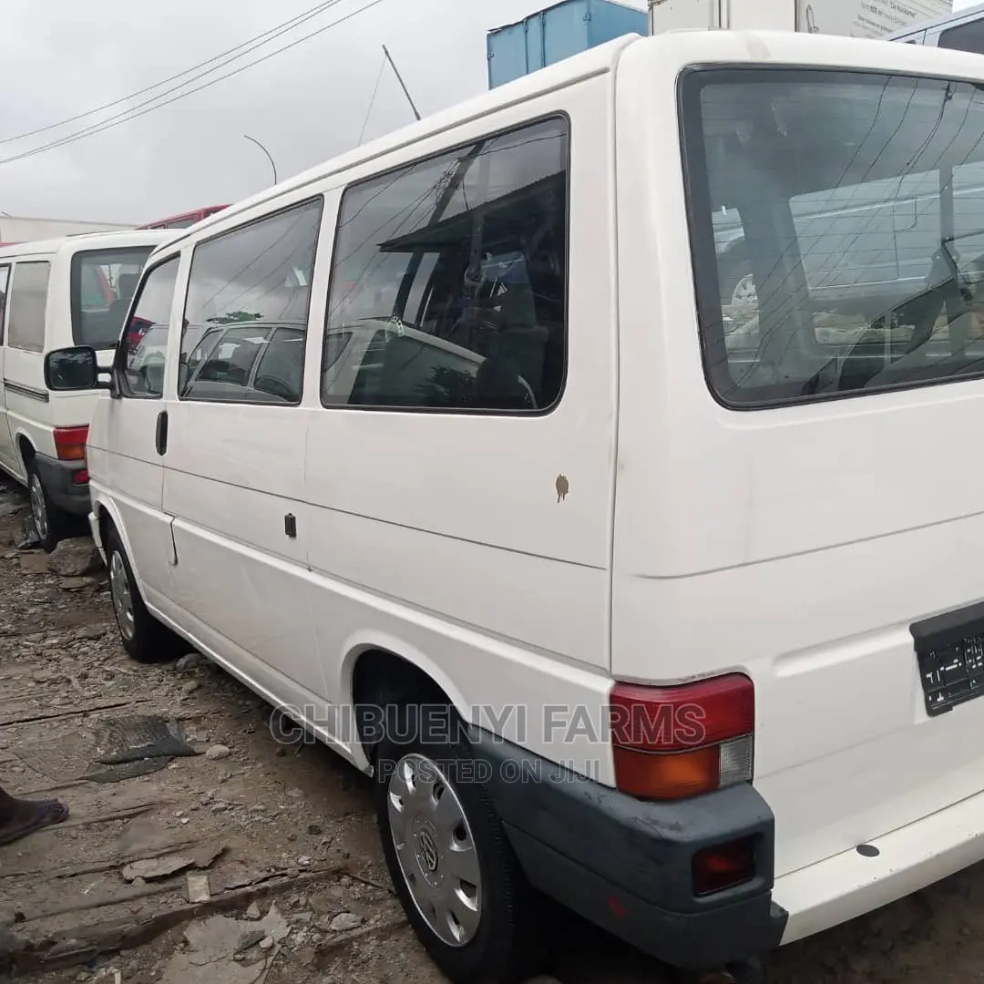Volkswagen Transporter 2004 White