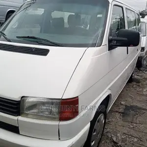 Volkswagen Transporter 2004 White
