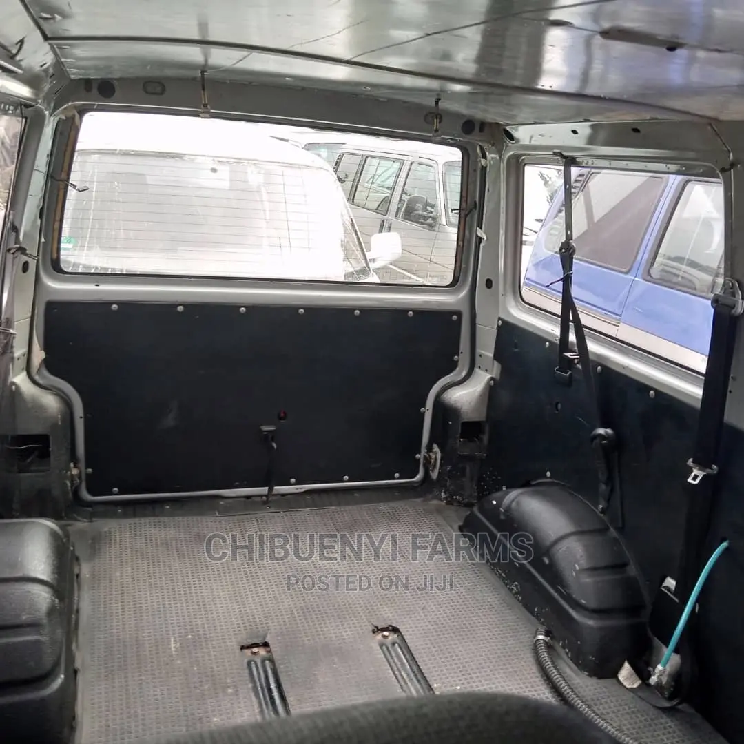 Volkswagen Transporter 2004 White