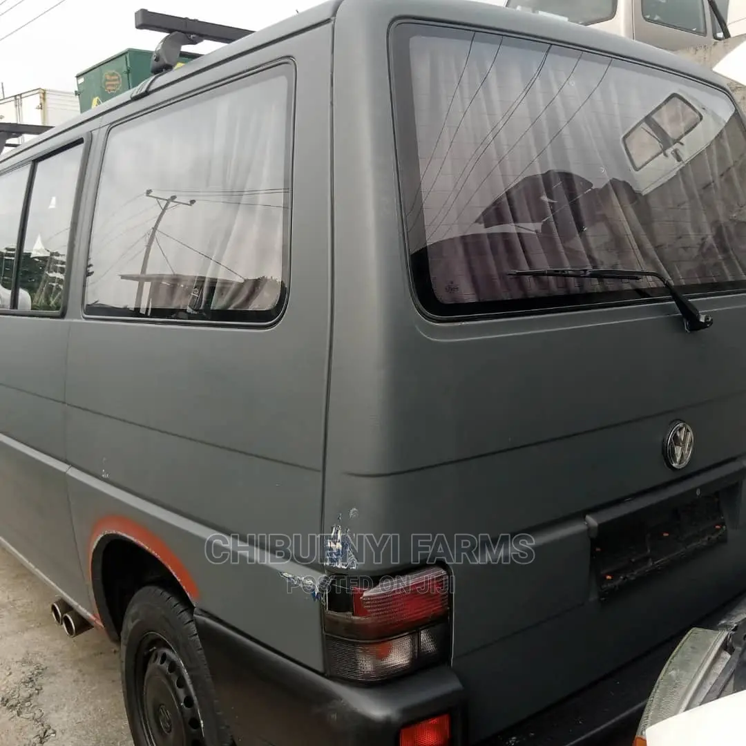 Volkswagen Transporter 2005 Grey