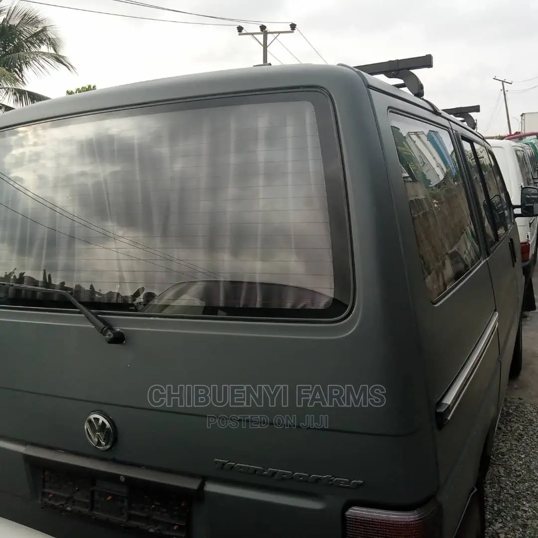 Volkswagen Transporter 2005 Grey