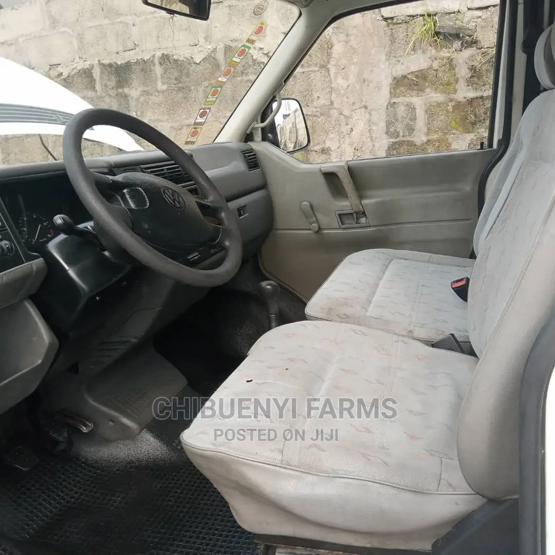 Volkswagen Transporter 2005 Grey