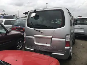 Nissan Caravan (Urvan) 2008 Silver
