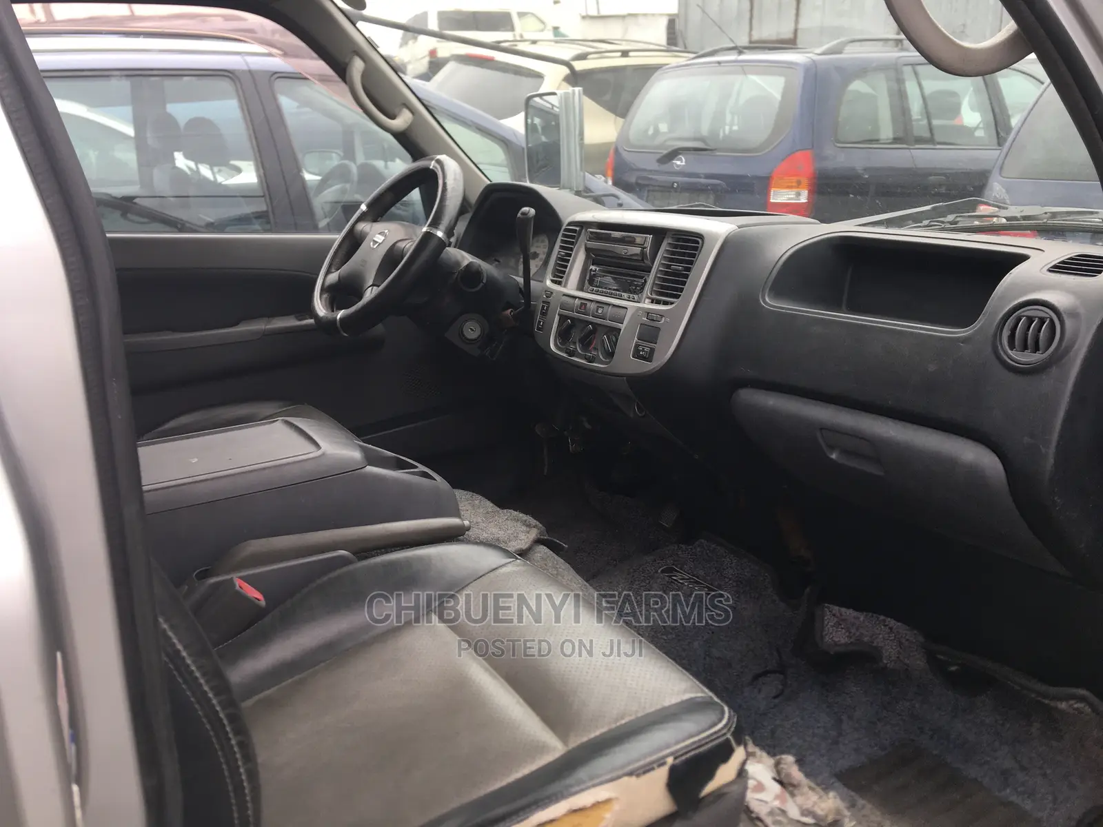 Nissan Caravan (Urvan) 2008 Silver