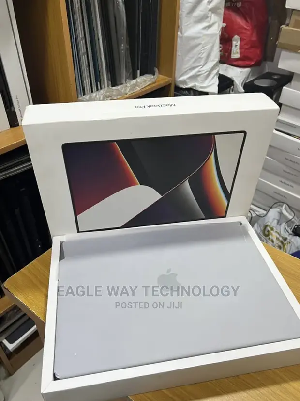 Laptop Apple MacBook Pro 32GB Apple M1 Pro SSD 1T in Ikeja