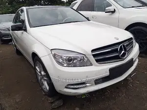 Mercedes-Benz C300 2011 White
