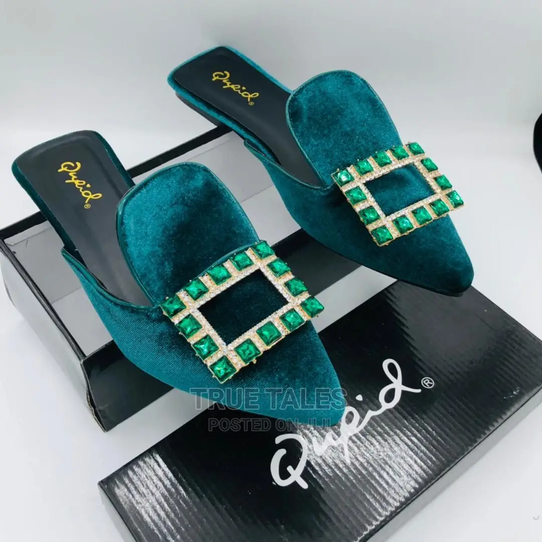 Ladies Flat Classy Velvet Slippers