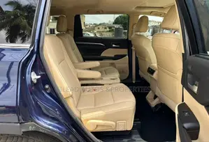Toyota Highlander Limited 4x4 V6 (3.5L 6cyl 8A) 2017 Blue