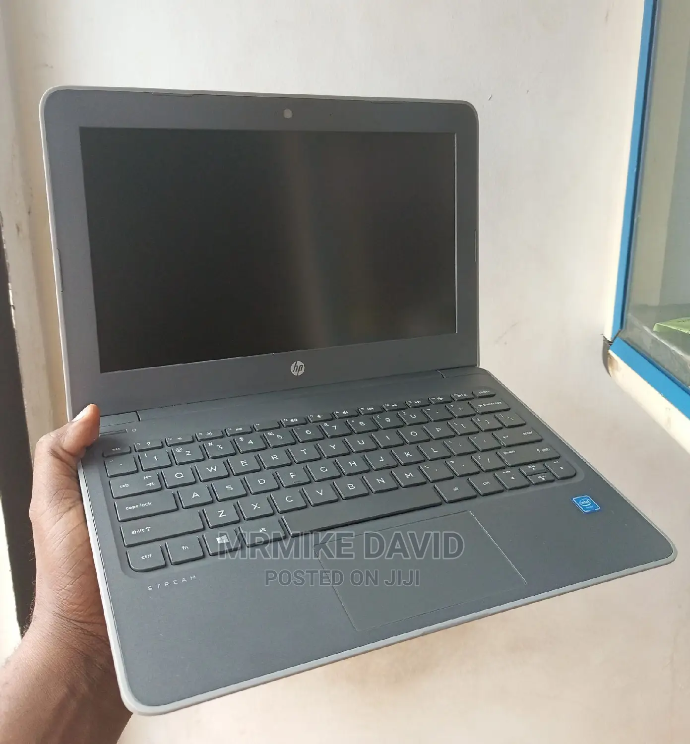 Laptop HP Stream Laptop 4GB Intel Celeron SSD 60GB