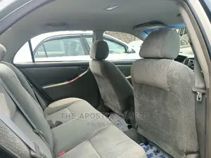 Toyota Corolla LE 2004 Silver