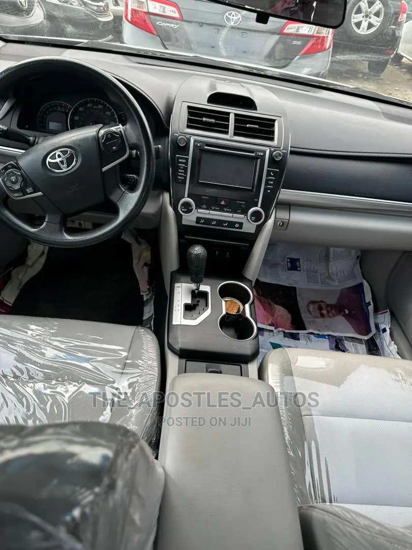 Toyota Camry 2012 Silver