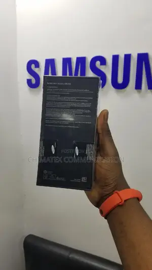 New Samsung Galaxy S20 128 GB Gray