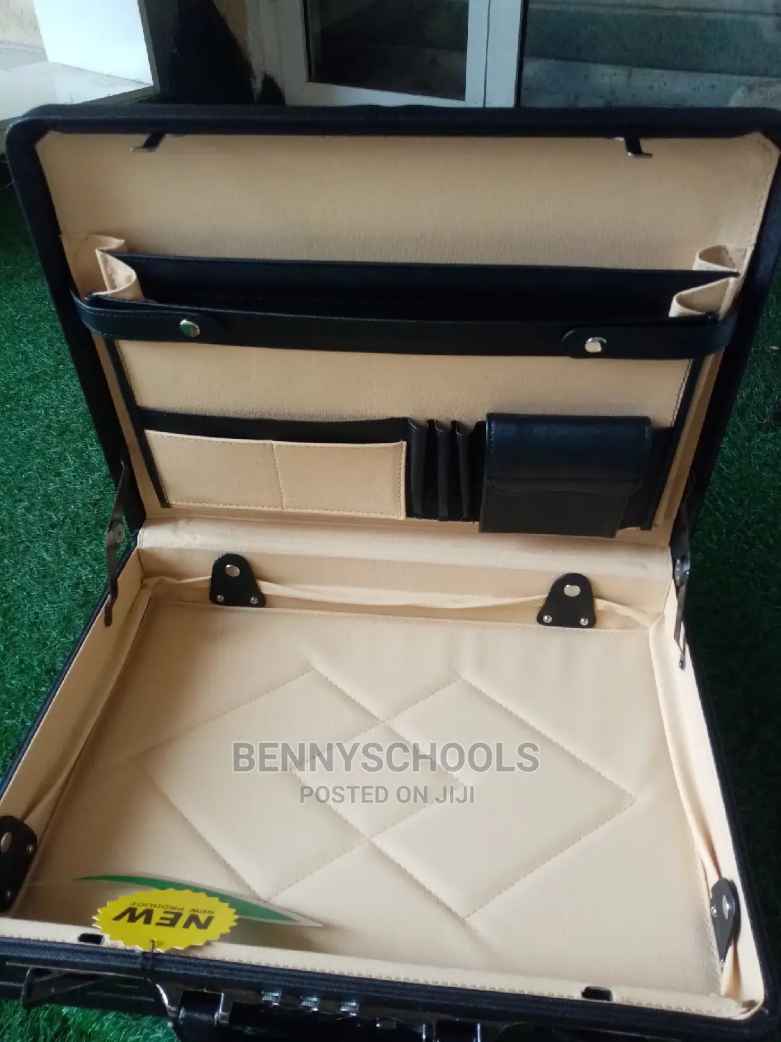 Leaves King Big Leather Briefcase