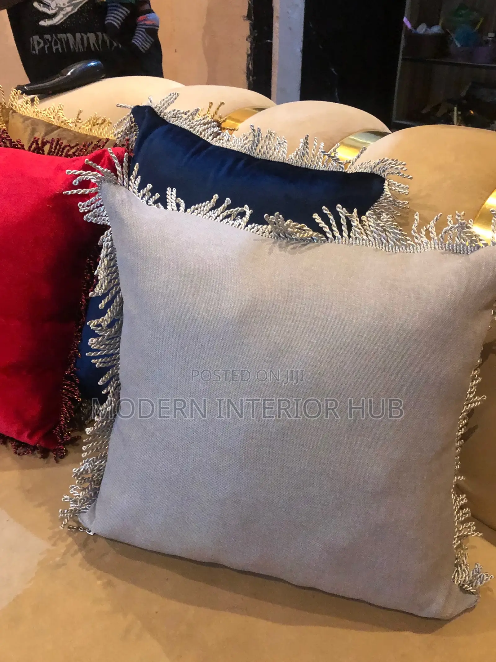 Trow Pillow