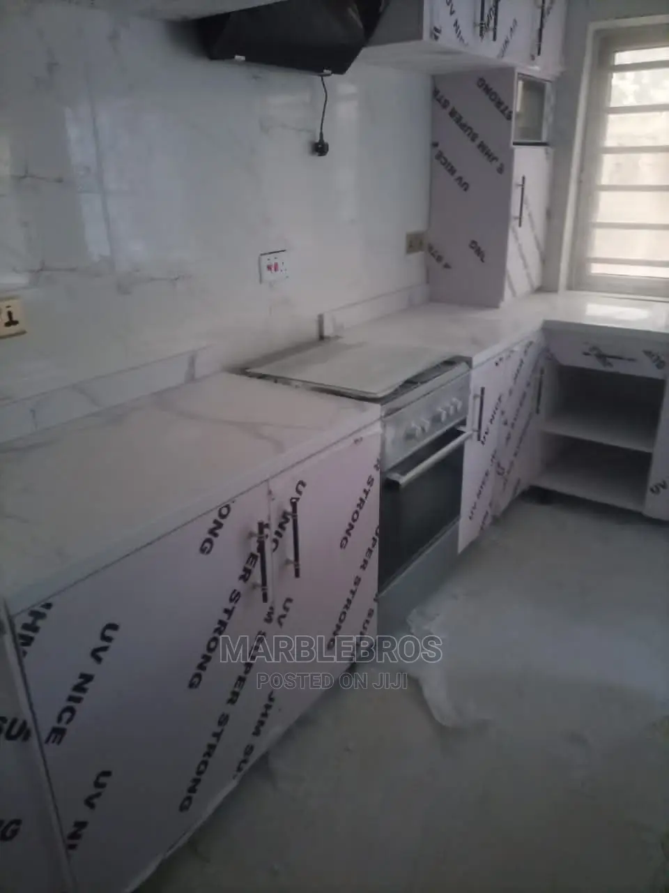 MB7. Kitchen Countertop Finishing With White Marble Stone 20