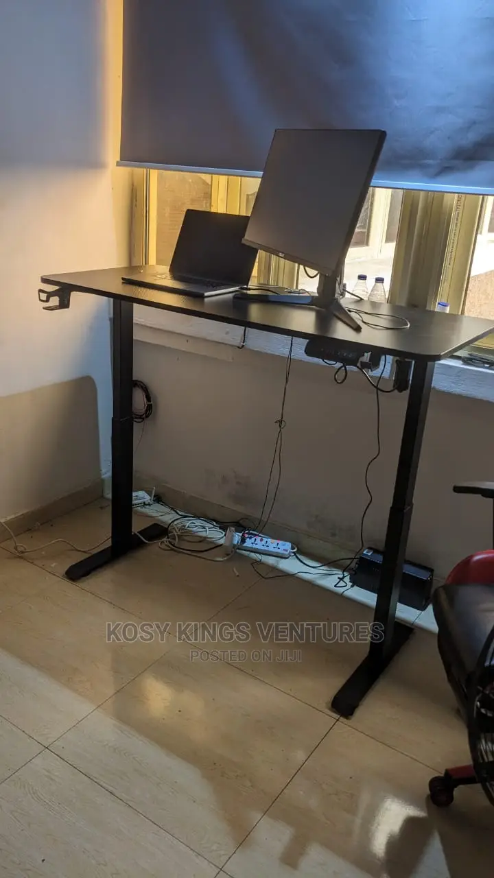 High Quality Electric Height Adjustable Table