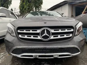 Mercedes-Benz GLA 250 2015 Gray