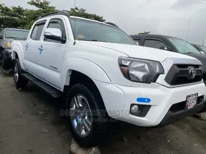 Toyota Tacoma 2015 White