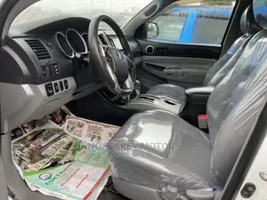 Toyota Tacoma 2015 White