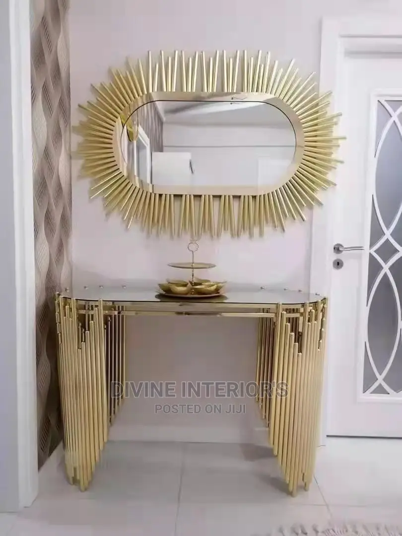Luxurious Royal Mirror Console