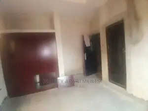 3bdrm Bungalow in Port-Harcourt for rent