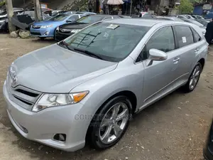 Photo - Toyota Venza 2014 Silver