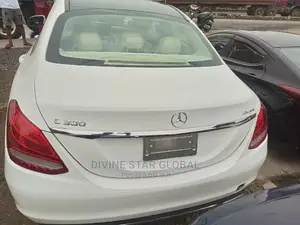 Mercedes-Benz C300 2018 White