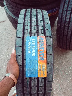 9.5R17.5 Runever Tires